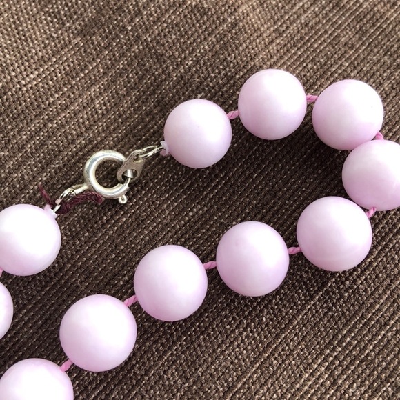 Vintage Soft Lavender Beaded Necklace - Picture 3 of 3